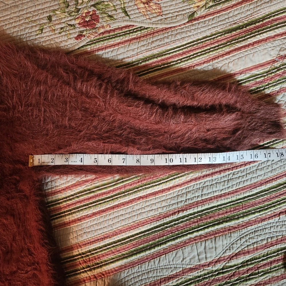 London Kaye Red Fuzzy Furry Sweater Stretch Faux Fur Size M - Picture 8 of 8
